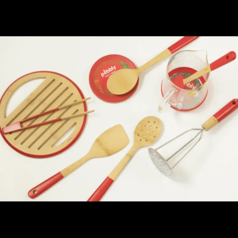 Maryses Et Cuillères*PEBBLY Cuillère de Cuisine Ajourée Bambou 30 cm Rouge