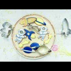 Emporte Pièce - Découpoir Pâtisserie*SCRAPCOOKING Lot de 4 emporte-pièces inox thème espace