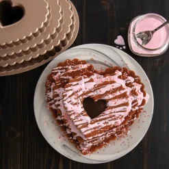 Moule Anti-adhésif|Moules À Gâteaux*NORDIC WARE Moule à Gâteau Bundt Cœur 3 Étages Toffee