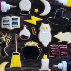 Emporte Pièce - Découpoir Pâtisserie*SCRAPCOOKING Plaque Multi-découpoirs Sorcier